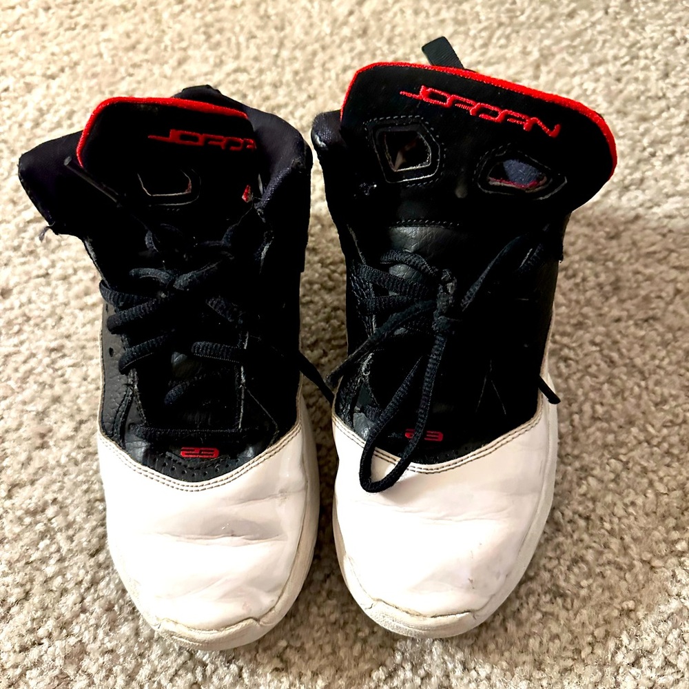 Kids Air Jordan B’Loyal Basketball shoes